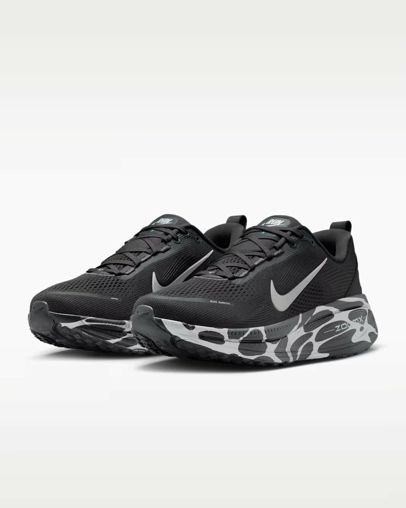 Giày Nike Nam Chính Hãng - Nike Vomero 18 - Màu Đen | JapanSport IM6010-060