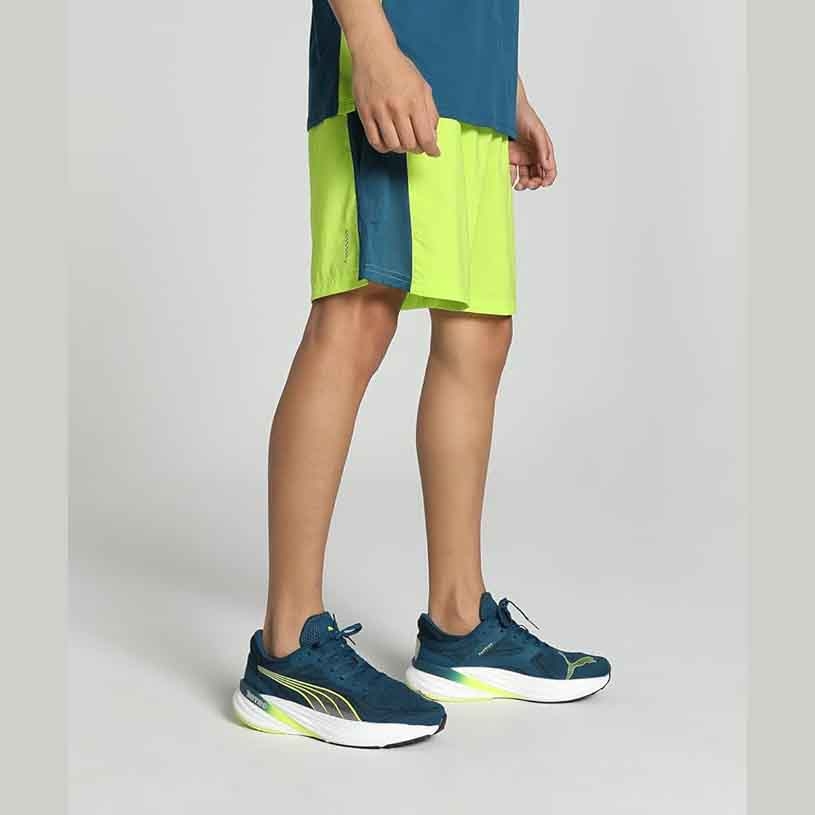 Quần Short Puma Nam Chính Hãng - Run Favorite Velocity 7inch Shorts - Màu Xanh Lá | JapanSport 525005-39
