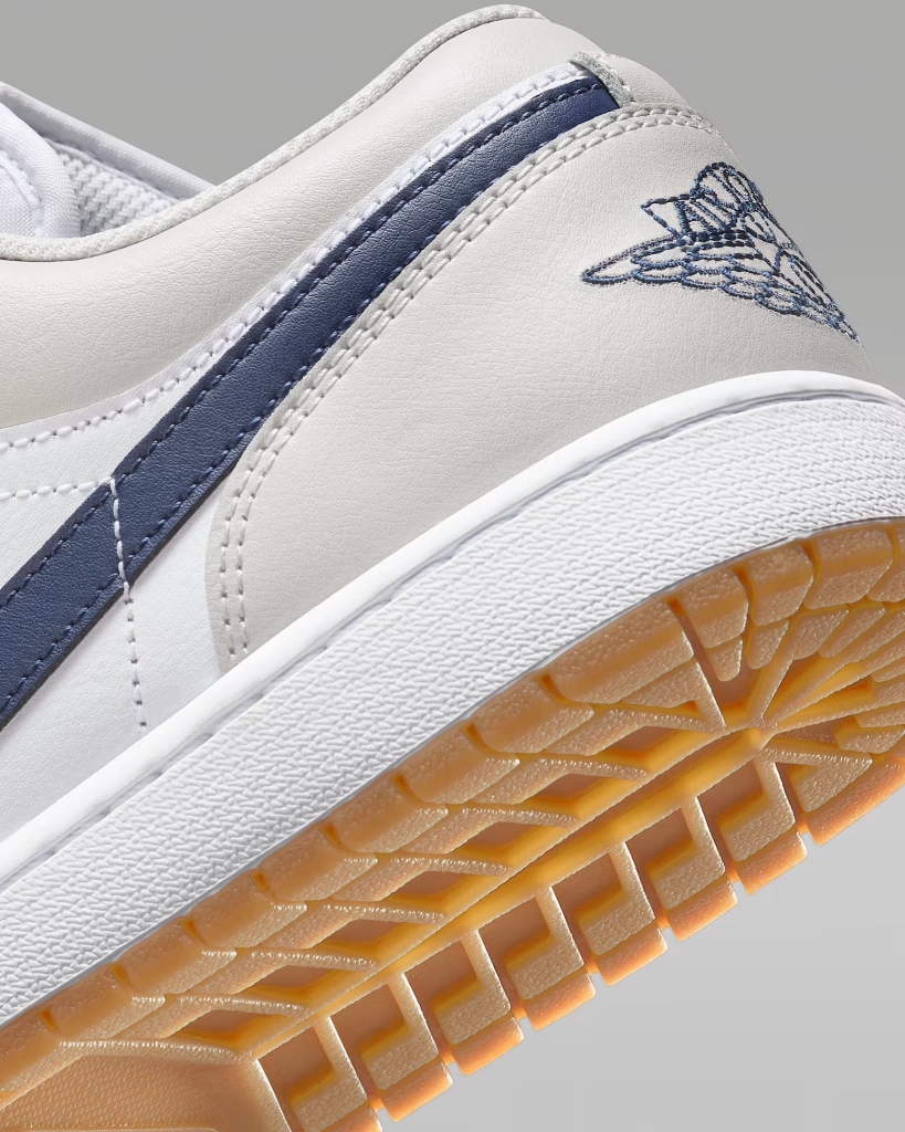Giày Nike Chính Hãng - Air Jordan 1 Low - Màu Trắng Xám | JapanSport 553558-146