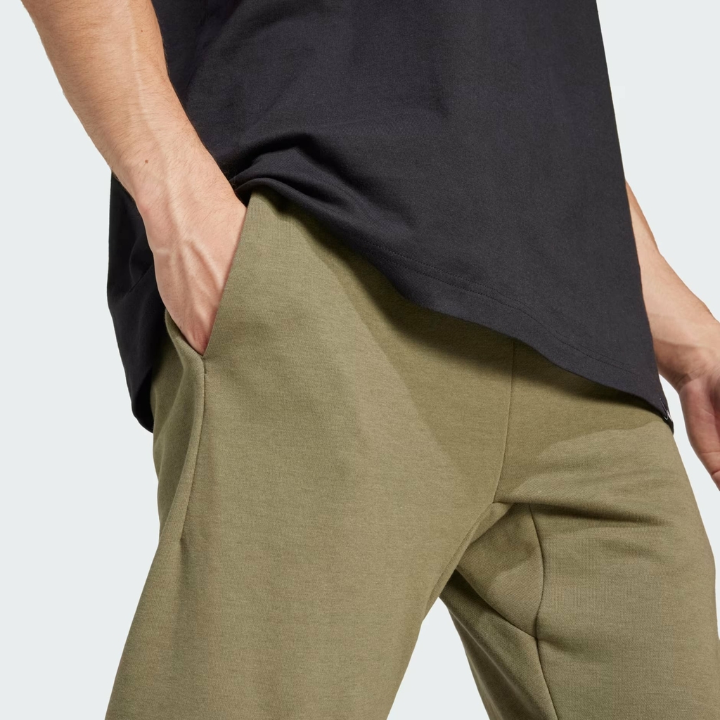 Quần Dài Adidas Chính Hãng - Essentials - Màu Olive | JapanSport JE8970