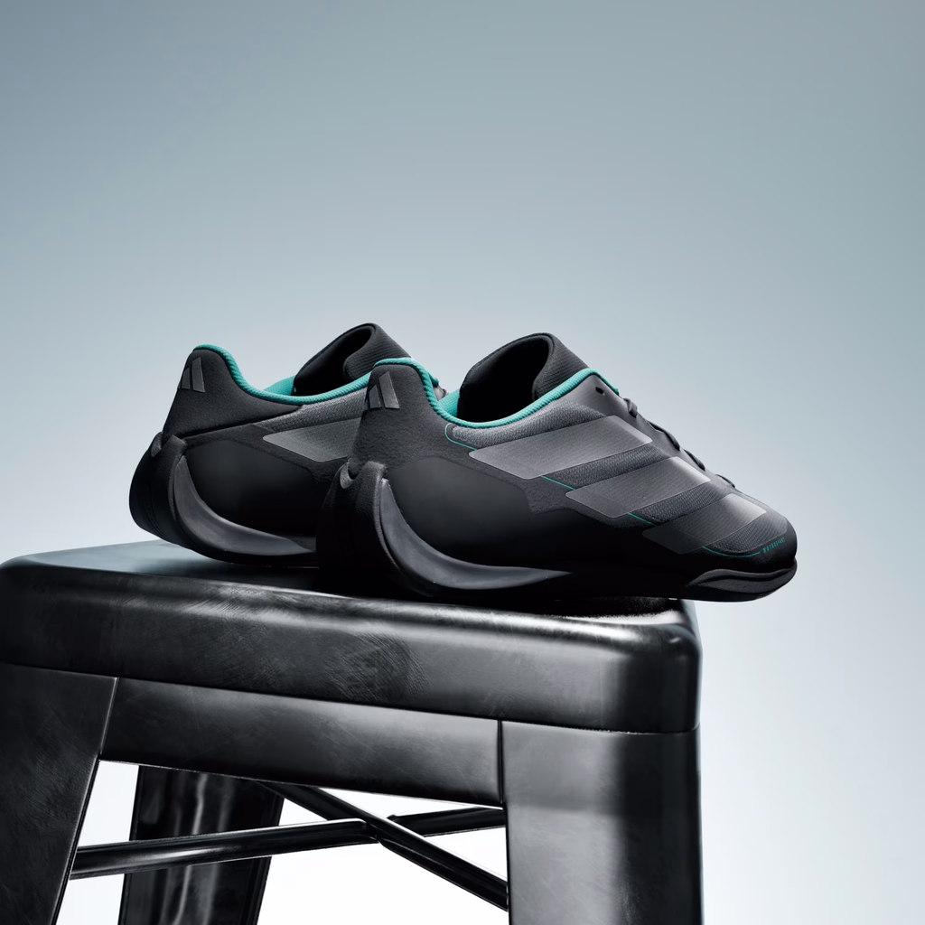 Giày Adidas Chính hãng - FEROZA BASE MERCEDES AMG PETRONAS F1 TEAM - Màu Đen | JapanSport JQ3273