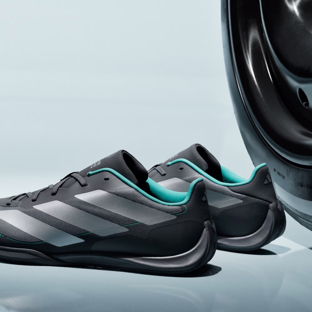 Giày Adidas Chính hãng - FEROZA BASE MERCEDES AMG PETRONAS F1 TEAM - Màu Đen | JapanSport JQ3273