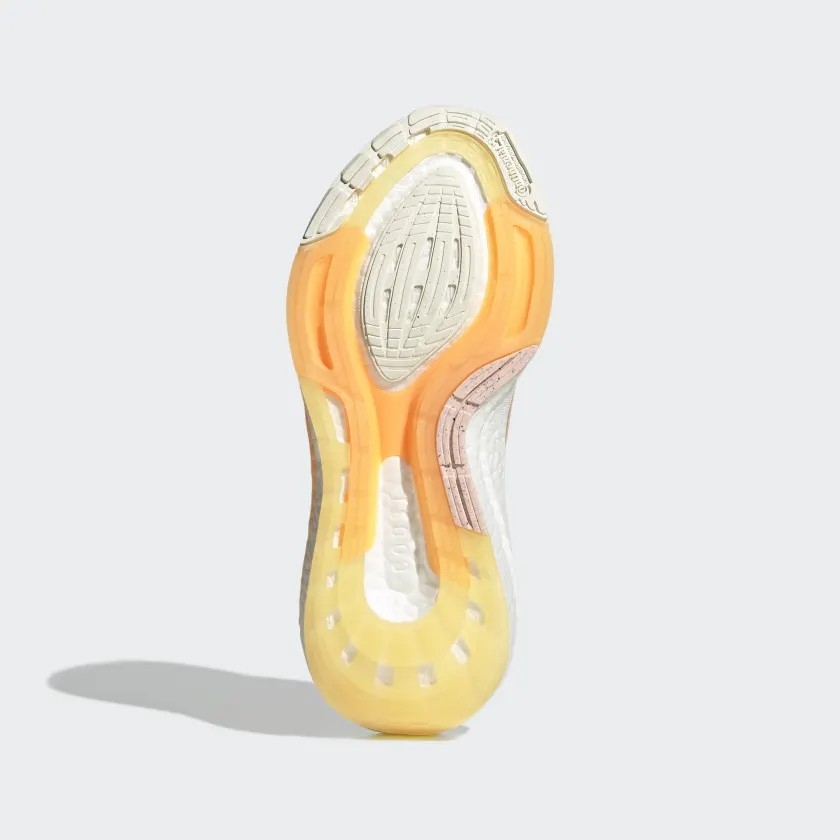 Giày chạy Adidas Nữ Chính Hãng - Ultraboost 22 - Be | JapanSport GX8018