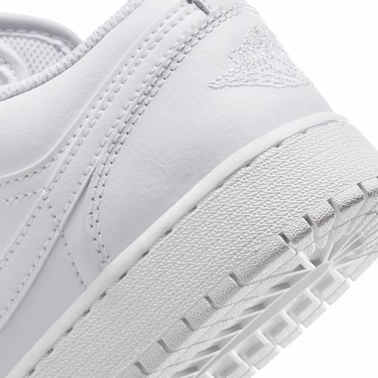 Giày Nike Nam Nữ Chính Hãng - Air Jordan 1 LowOlder - Trắng | JapanSport 553560-136