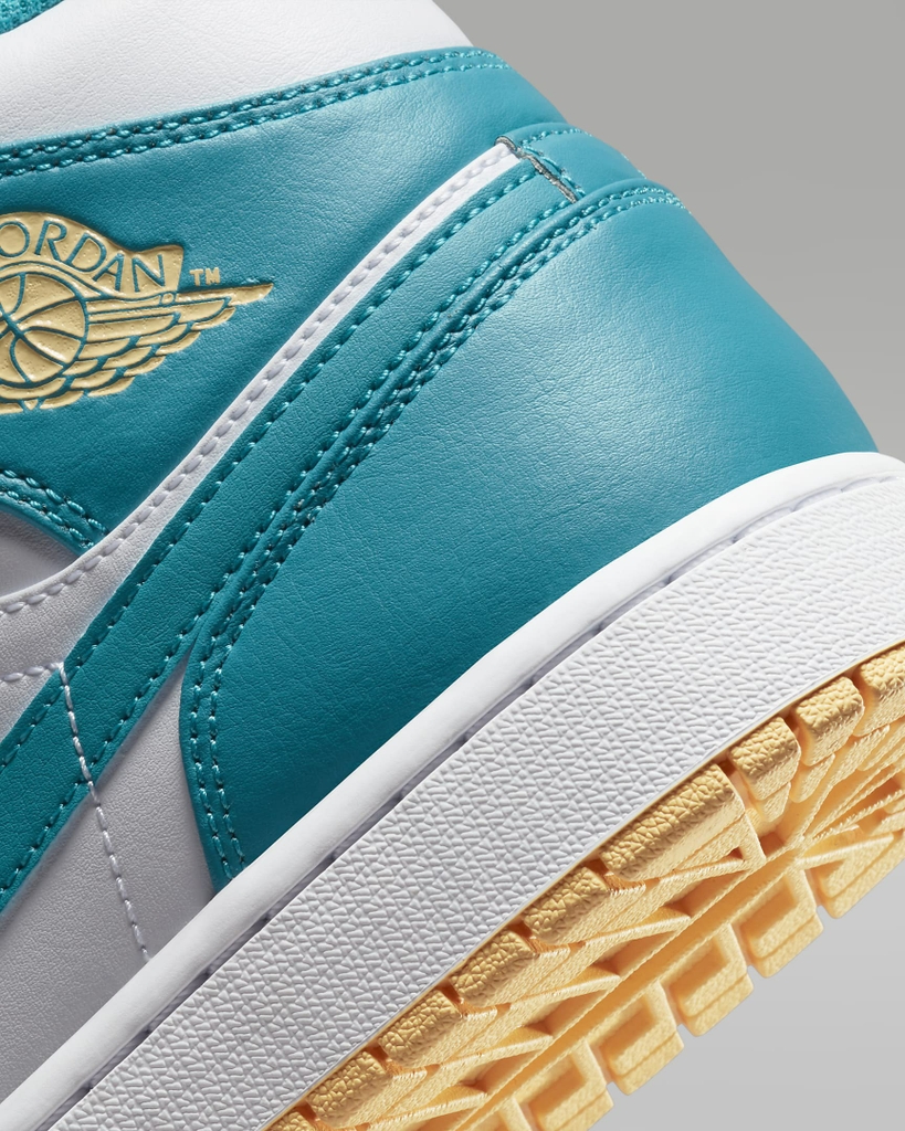 Giày Nike Nam Nữ Chính Hãng - Air Jordan 1 Mid - Xanh | JapanSport DQ8423-400