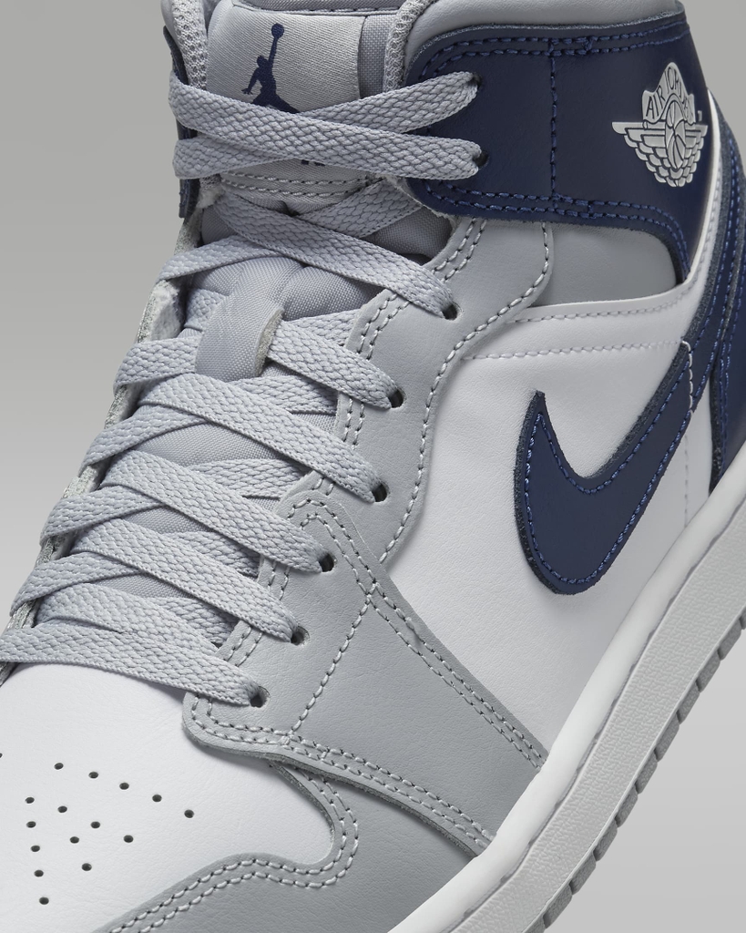 Giày Nike Nam Chính Hãng - Air Jordan 1 Mid - Màu Xám | JapanSport DQ8426-104