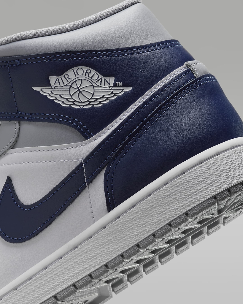 Giày Nike Nam Chính Hãng - Air Jordan 1 Mid - Màu Xám | JapanSport DQ8426-104