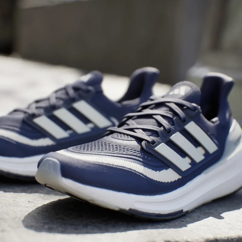 Giày chạy Adidas Nam Nữ Chính Hãng - ULTRABOOST LIGHT - Xanh | JapanSport HP9203