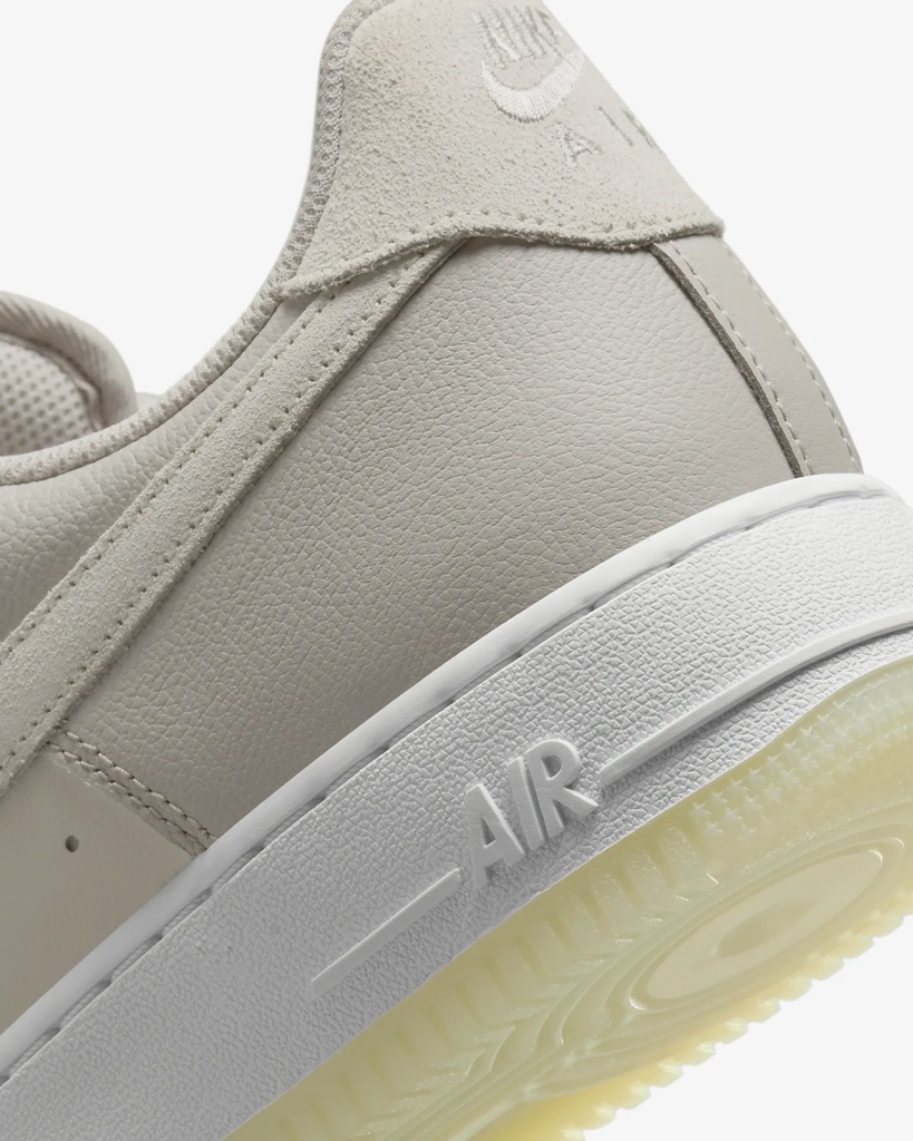 Giày Nike Nam Chính Hãng - Nike Air Force 1 '07 LV8 - Trắng | JapanSport FN5832-001