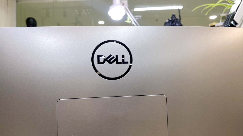 【Đã qua sử dụng】DELL Inspiron 24inch AIO 5477 Cảm ứng | Core i7-8700T 2.4GHz | RAM 12GB | SSD 256GB + HDD 1TB | JapanSport