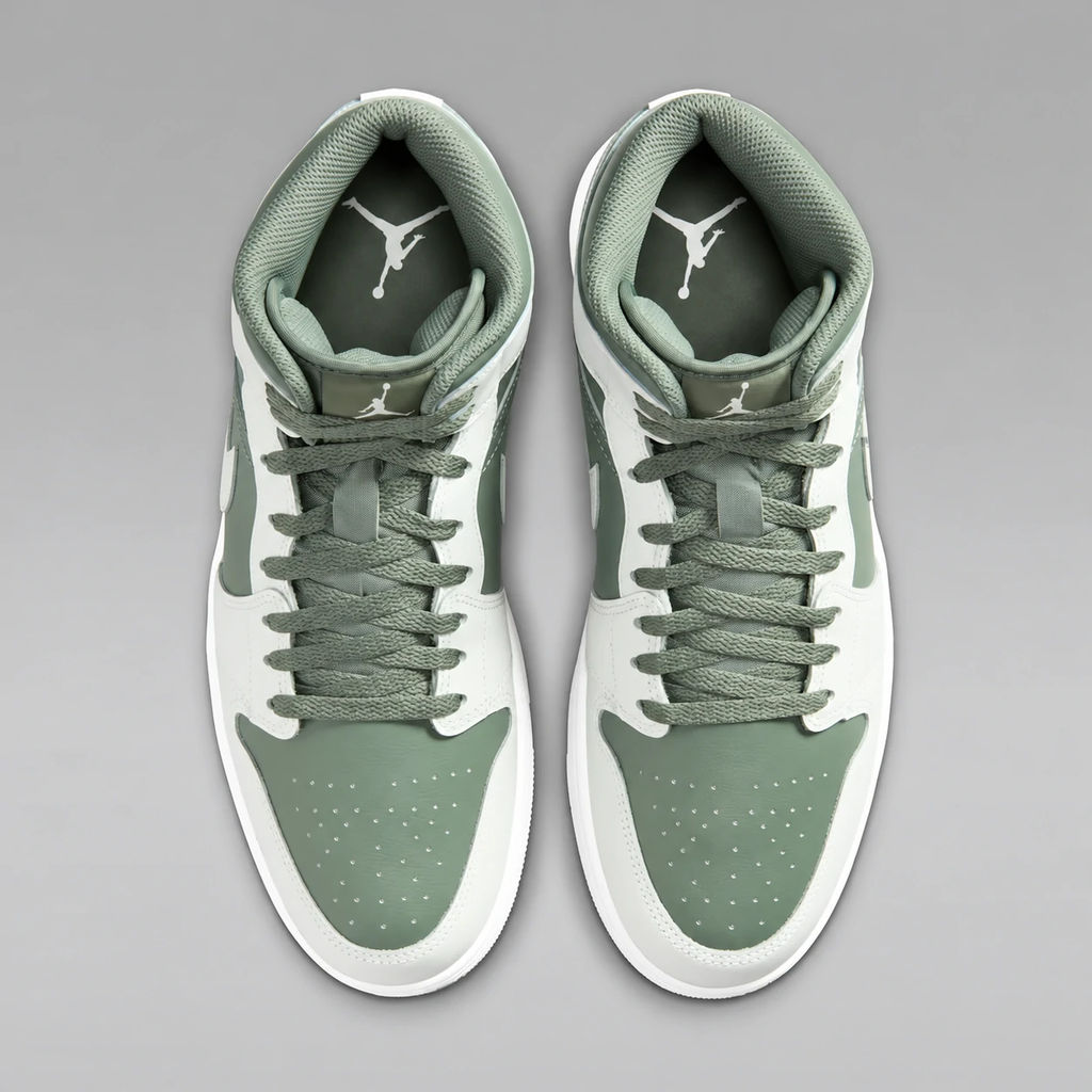 Giày Nike Nam Chính Hãng - Air Jordan 1 Mid - Màu Trắng Xanh | JapanSport DQ8426 107