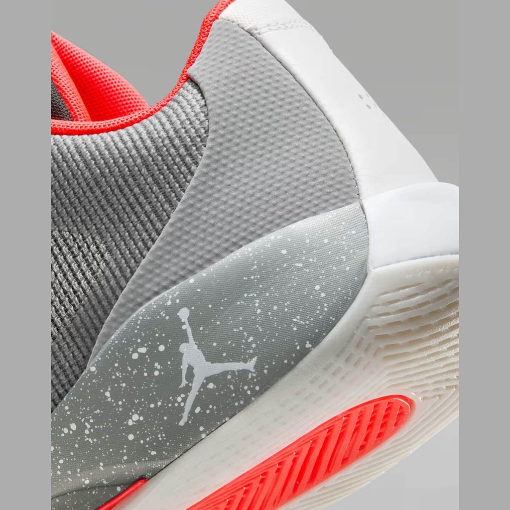 Giày Bóng Rổ Nike Chính Hãng - Air Jordan Luka .77 - Màu Đen/ Xám/Đỏ | JapanSport HF0819-005
