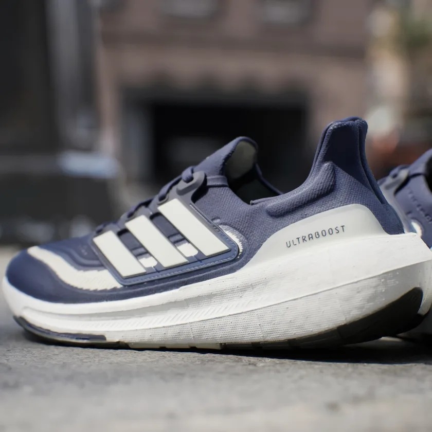 Giày chạy Adidas Nam Nữ Chính Hãng - ULTRABOOST LIGHT - Xanh | JapanSport HP9203