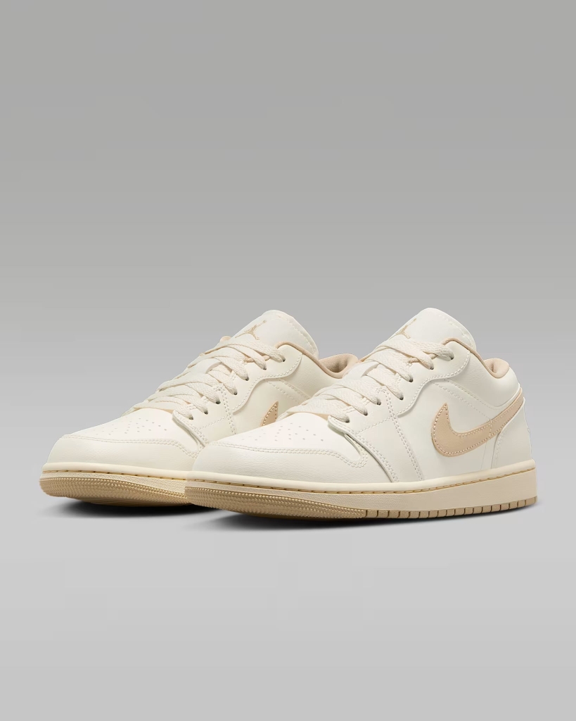 Giày Nike Nữ Chính Hãng - Air Jordan 1 Low - Màu Vàng | JapanSport DC0774-112