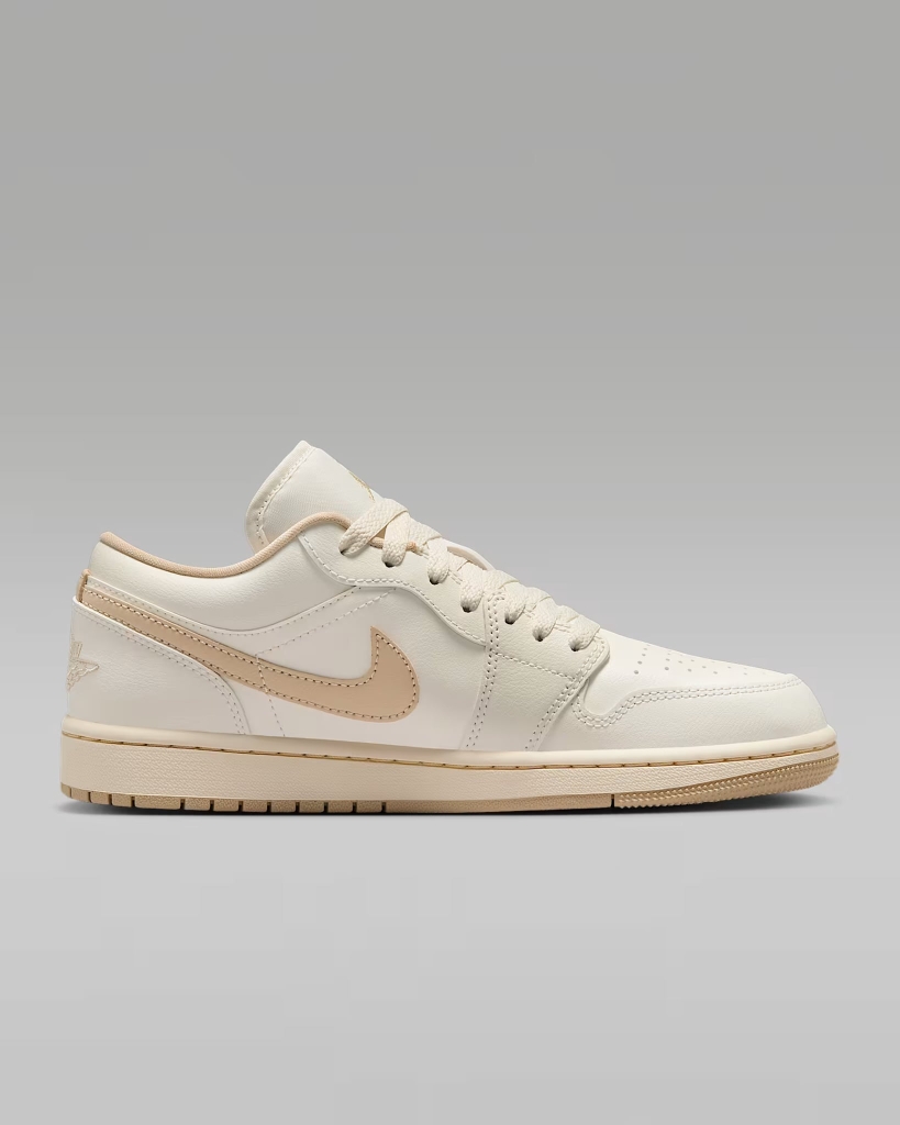 Giày Nike Nữ Chính Hãng - Air Jordan 1 Low - Màu Vàng | JapanSport DC0774-112