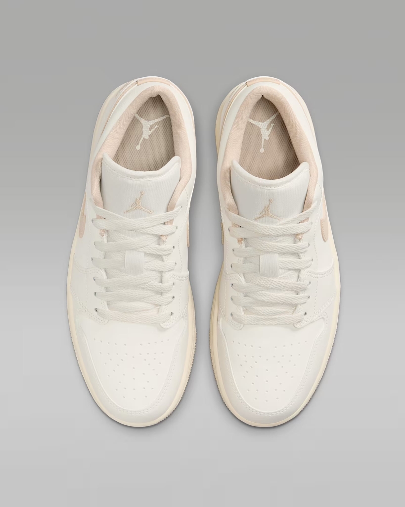 Giày Nike Nữ Chính Hãng - Air Jordan 1 Low - Màu Vàng | JapanSport DC0774-112