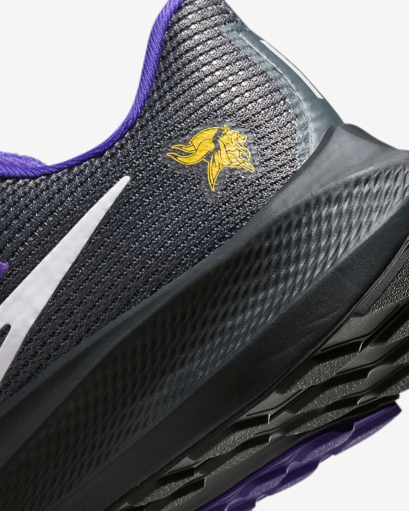 Giày Nike Nam Chính hãng - Pegasus 40 (NFL Minnesota Vikings) - Đen | JapanSport DZ5957-001