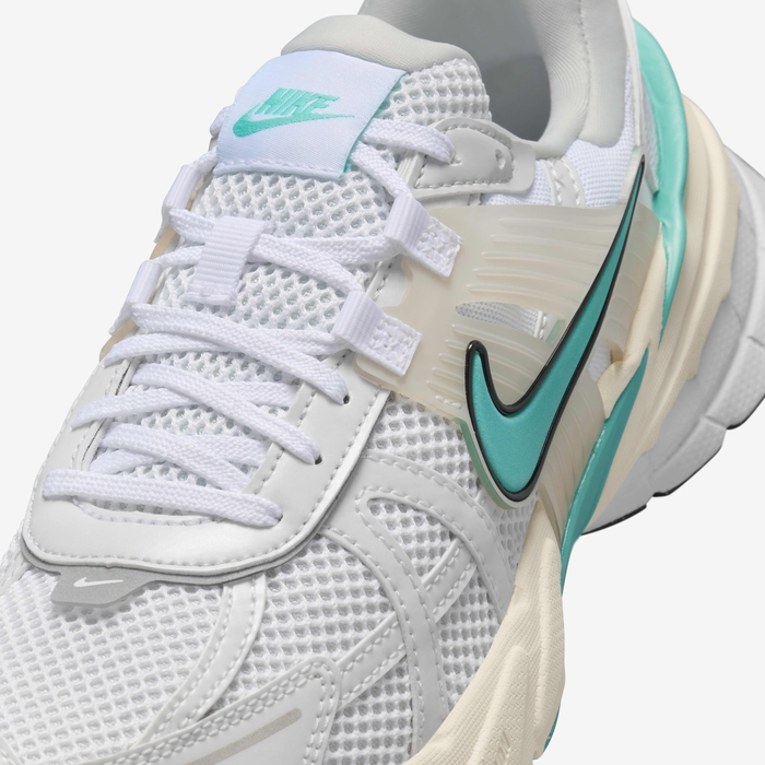 Giày Nike Nữ Chính Hãng - V2K Run - Màu Trắng/Xanh | JapanSport FD0736-105