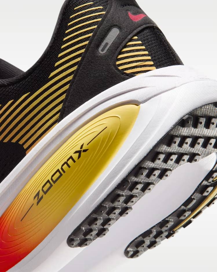 Giày Nike Nam Chính Hãng - Nike Vomero 18 - Màu đen/đỏ | JapanSport HM6803-016