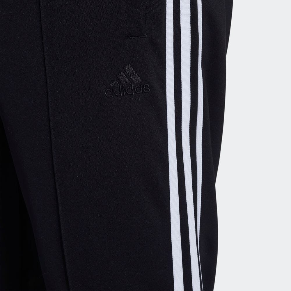 Quần Adidas Chính hãng - Seasonal Icon 3-Stripes Tapered Nam - Đen | JapanSport H40884