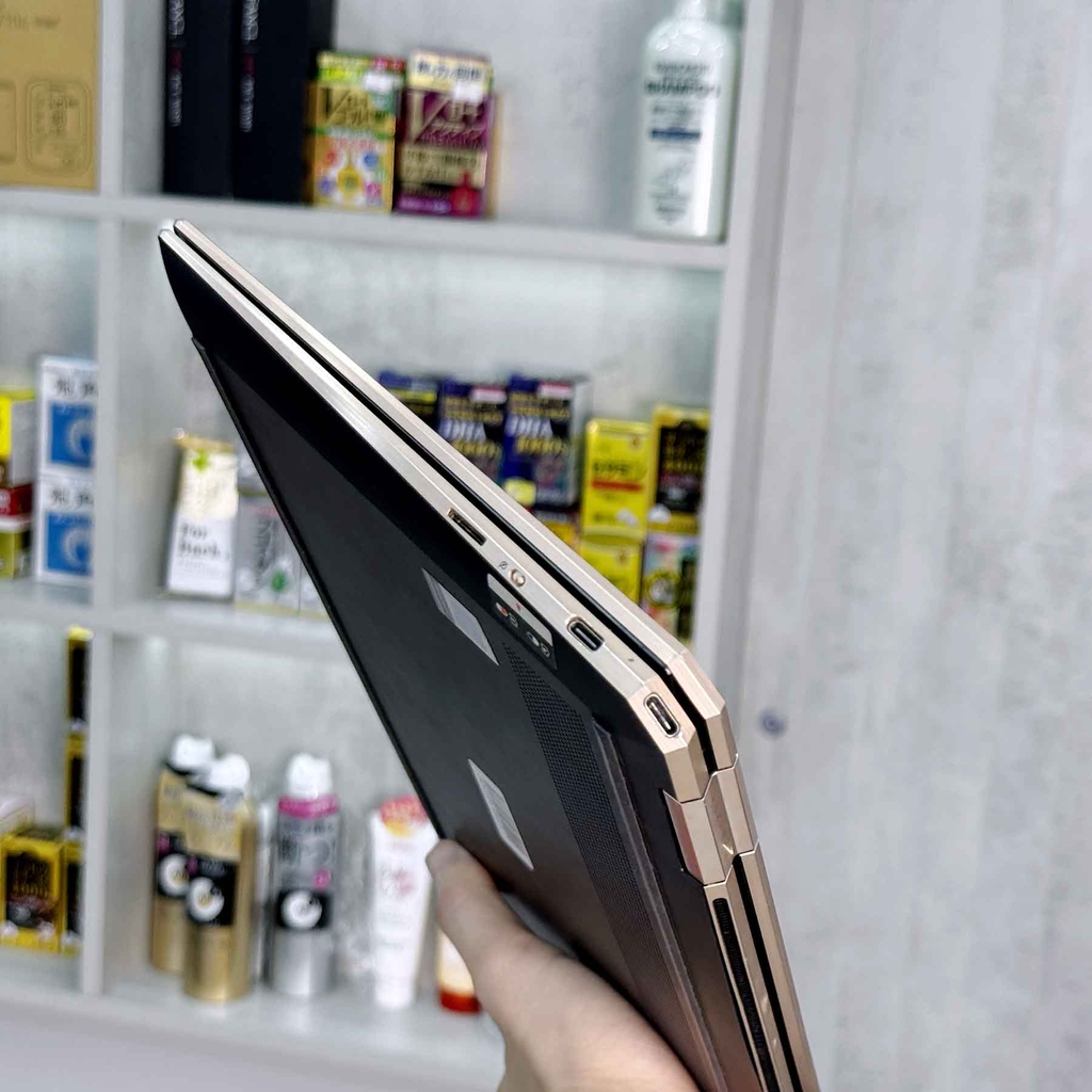 【Đã qua sử dụng】HP Spectre x360 2020 13.3 inch FHD i7-1065G7 1.3GHz | 16GB | SSD 1TB - Màu đồng | JapanSport