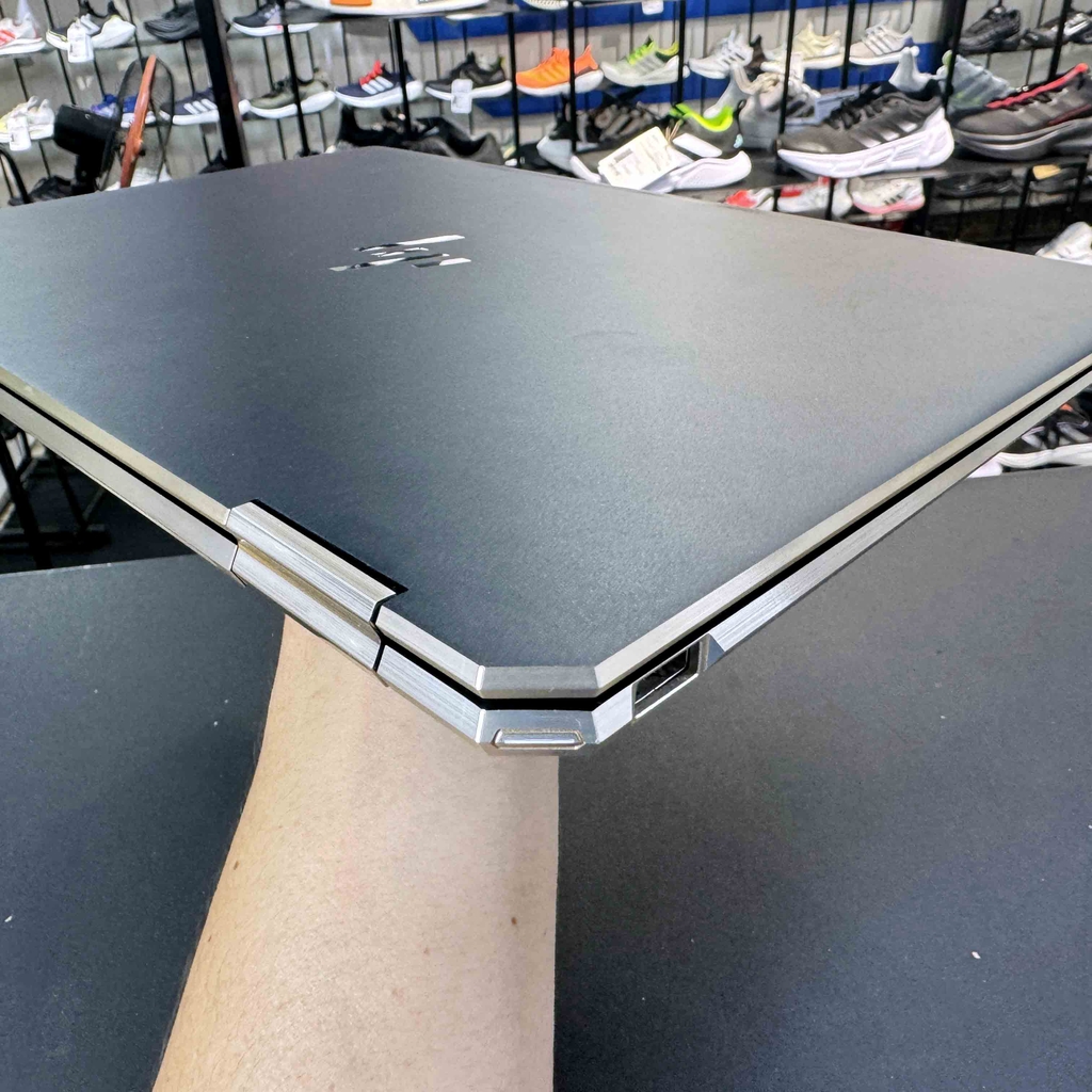 【Đã qua sử dụng】HP Spectre x360 13.3 inch FHD Touch Core i7-8565U - 2019 | 16GB | SSD 512GB - Màu xanh | JapanSport