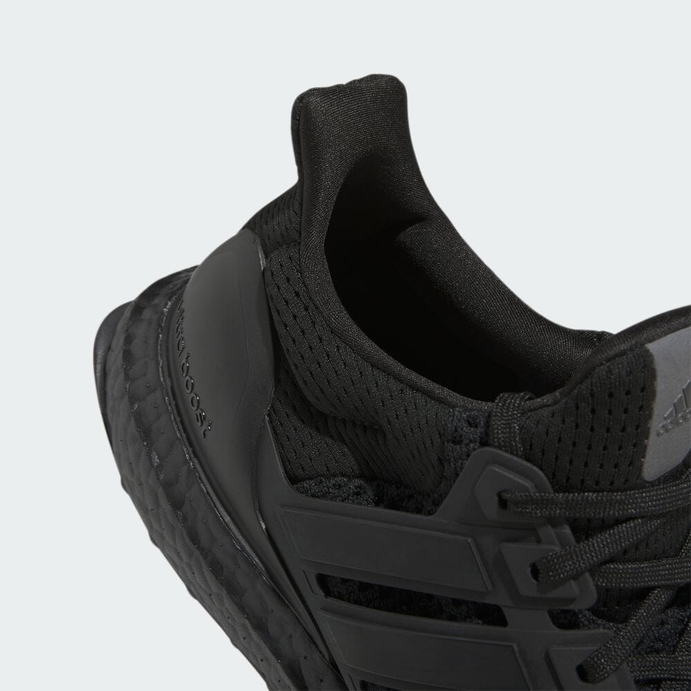Giày Chạy Nam Adidas Chính hãng - Ultraboost 1.0 - Đen | JapanSport HQ4199