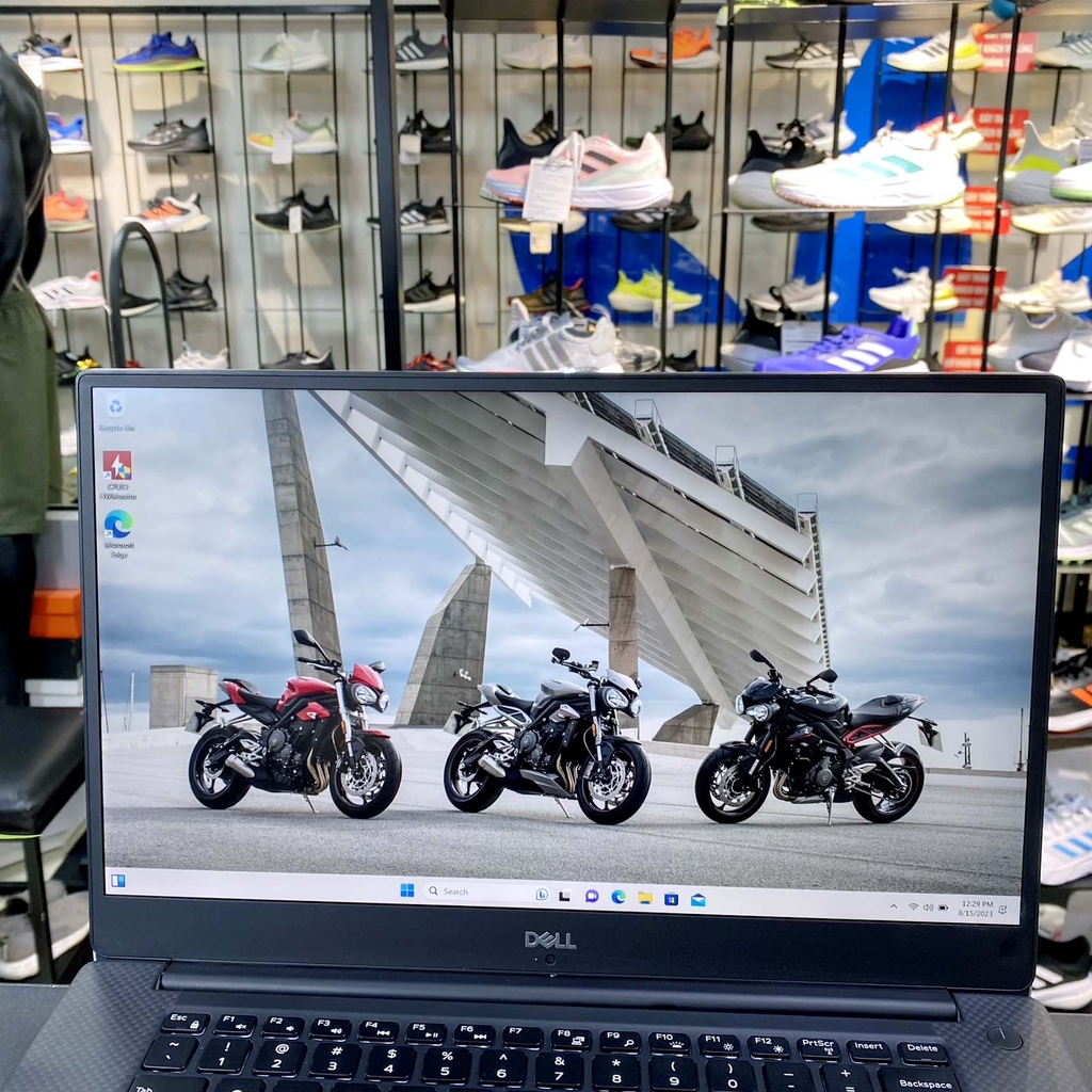 【Đã qua sử dụng】Dell Precision 5530 15 inch FHD Xeon E-2176M 2.70GHz  | RAM 16GB | SSD 512GB Quadro P1000 - Đen |  JapanSport
