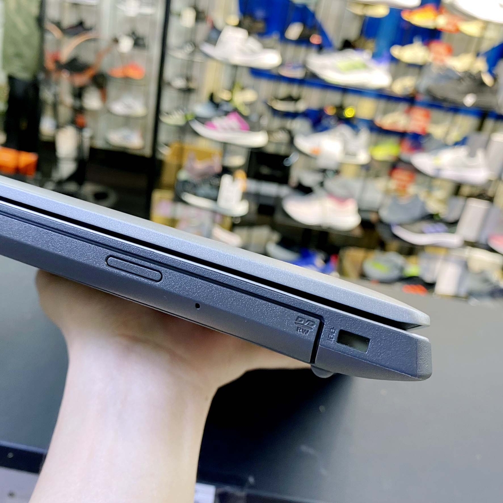 【Đã qua sử dụng】Lenovo ideapad 330-15IKB Core i5 8250U 1.6GHz | 8GB | SSD 240GB | JapanSport