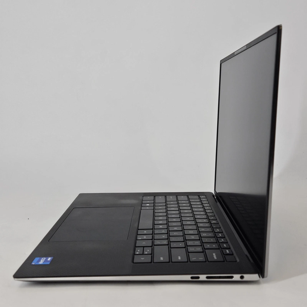 【Đã qua sử dụng】Precision 5550 15 inch FHD+ Core i7-11800H 2.30GHz | RAM 16GB | SSD 512GB | Quadro T1200 - Màu bạc |  JapanSport