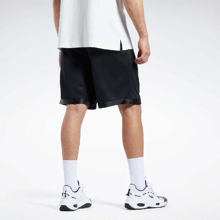 Quần Shorts Reebok Nam Chính Hãng - BASKETBALL SATIN AND MESH SHORT - Đen | JapanSport 100204088