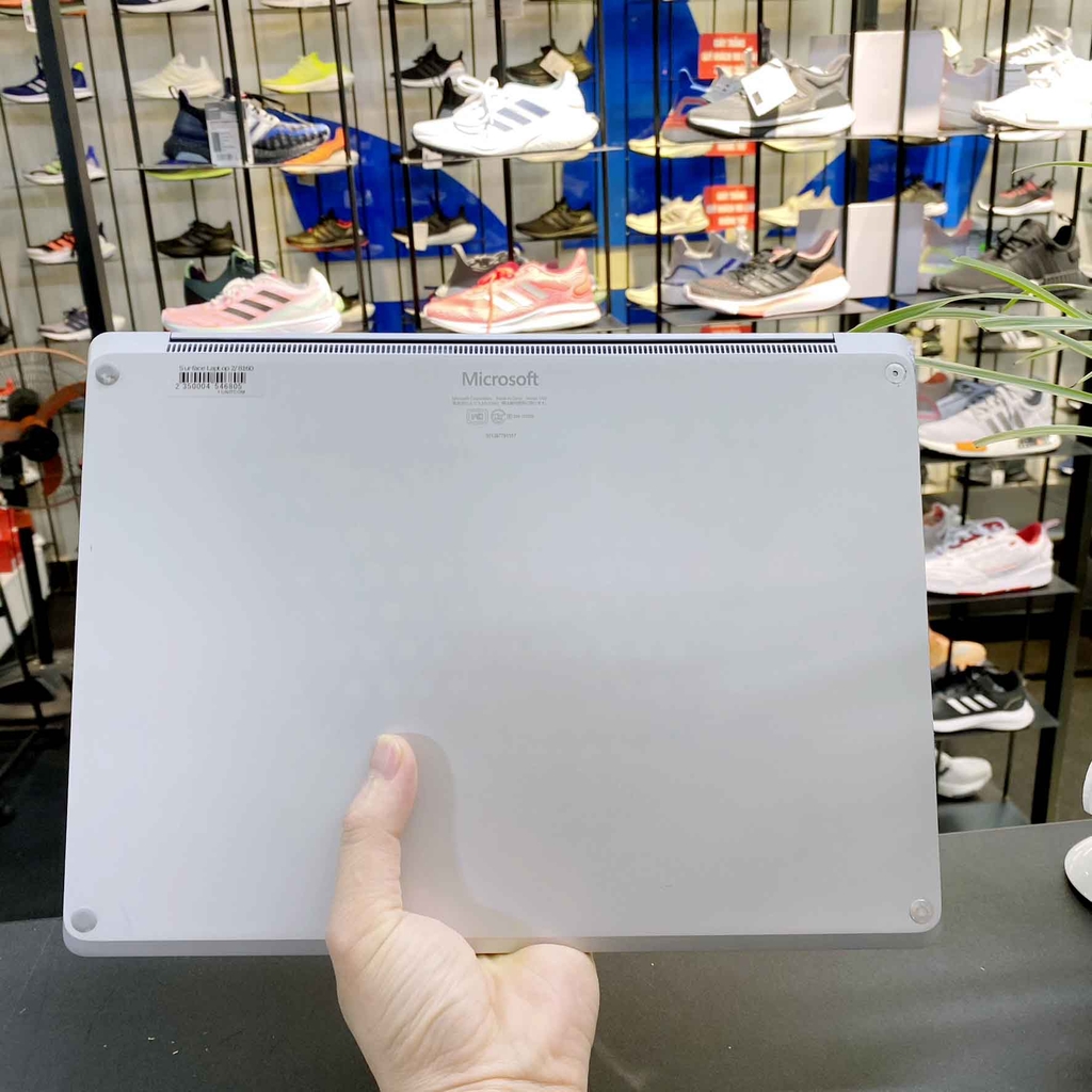 【Đã qua sử dụng】Surface Laptop 2 13.5 Inch Core i5 8250U 1.6GHz | 8GB | 256GB - Bạc |  JapanSport