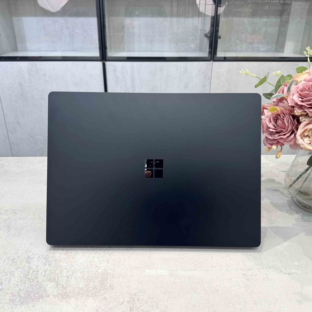 Như Mới【Đã qua sử dụng】Surface Laptop 4 15 inch AMD Ryzen 7-4980U | 8GB | 512GB - Đen |  JapanSport