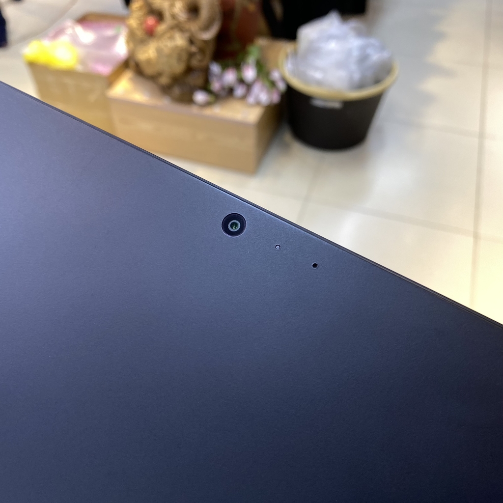 【Đã qua sử dụng】Surface Pro 6 i5-8350U | 8GB | 256GB + Bàn phím - Đen |  JapanSport