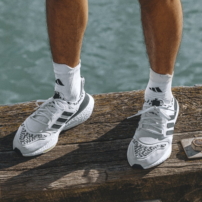 Giày Adidas Nam Chính hãng - Ultraboost 22 - Trắng/Đen | JapanSport GX5573