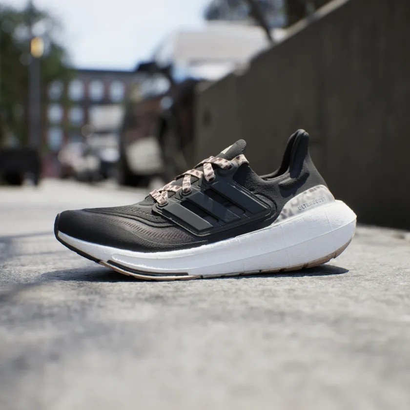 Giày chạy Adidas Nữ Chính Hãng - ULTRABOOST LIGHT - Black | JapanSport ID2932