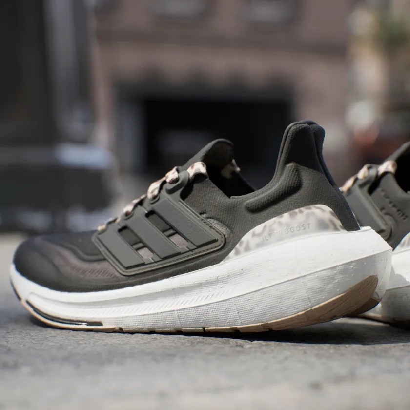 Giày chạy Adidas Nữ Chính Hãng - ULTRABOOST LIGHT - Black | JapanSport ID2932