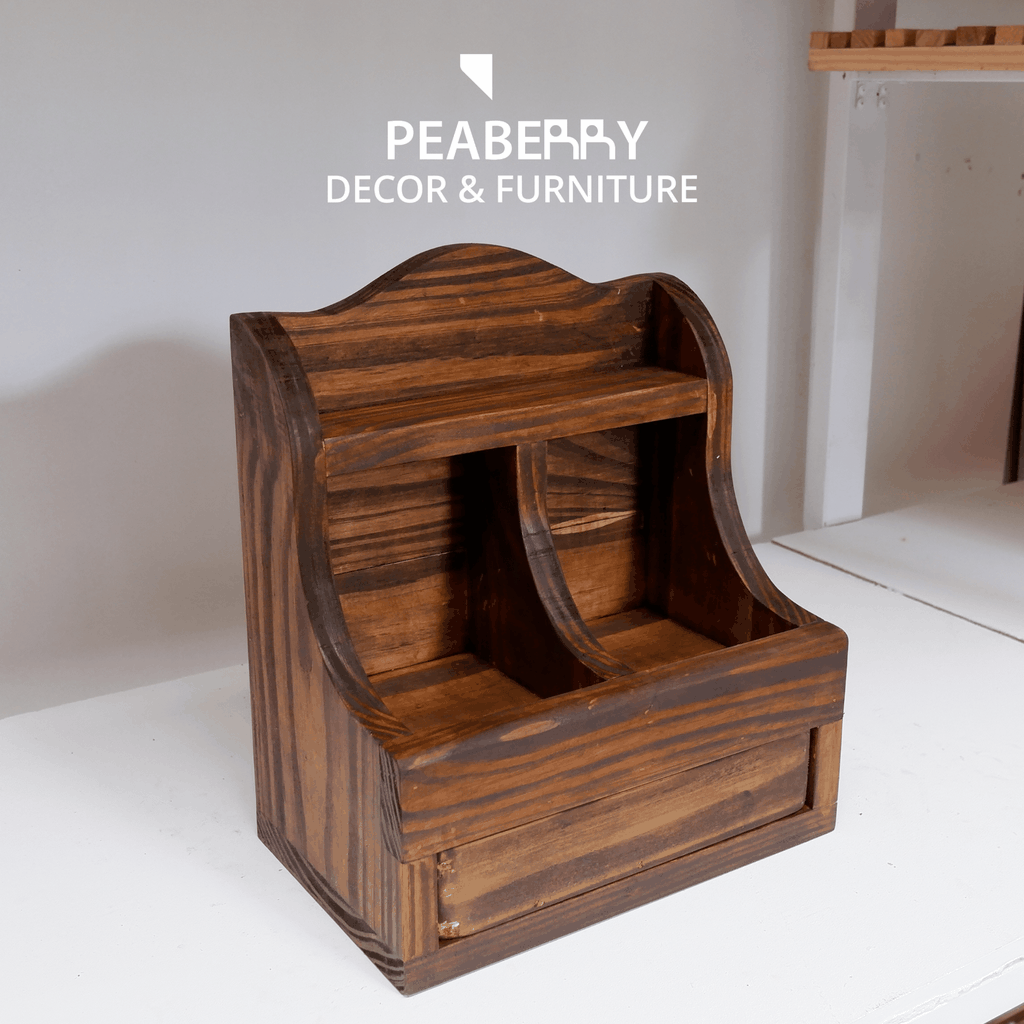 Kệ gỗ decor kiểu cổ điển