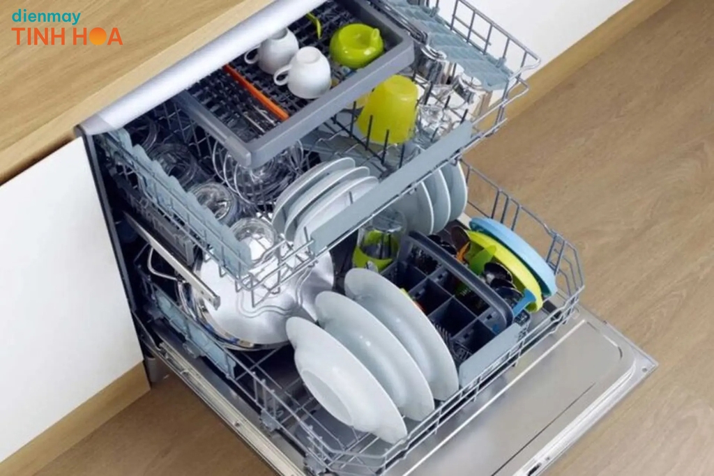 Những Lợi Ích Thực Tế Khi Cân Nhắc Có Nên Mua Máy Rửa Bát