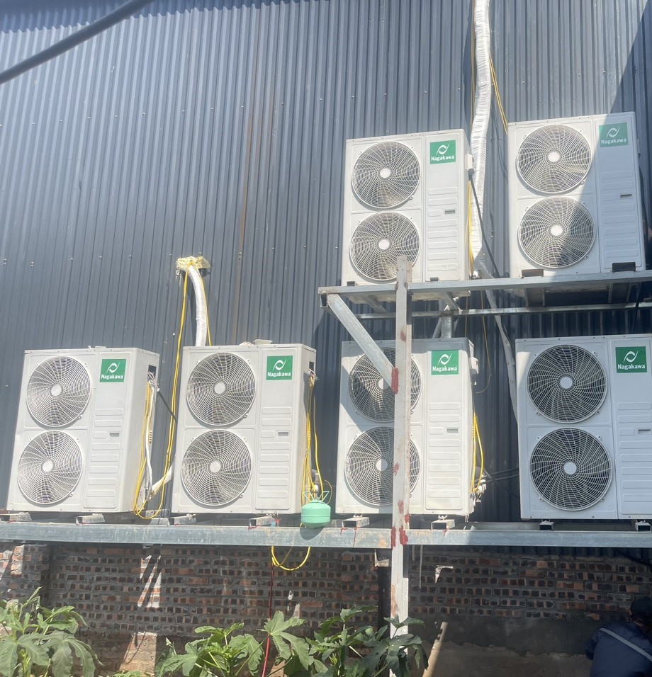 ve-sinh-bao-duong-dieu-hoa-noi-ong-gio