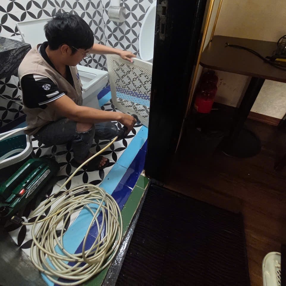 quy-trinh-bao-duong-ve-sinh-dieu-hoa-am-tran-cassete