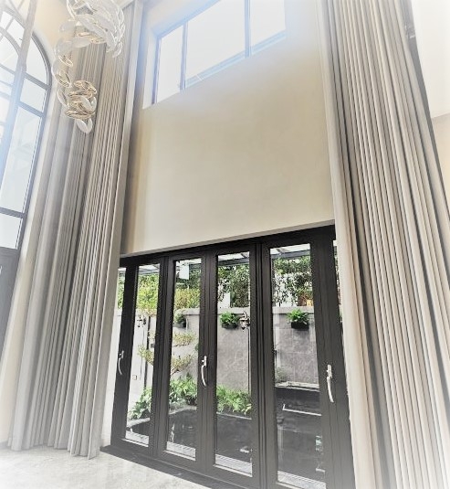 cửa ban công công trình cao cấp biệt thự Heritage Vinh Nghệ An - JBHOME