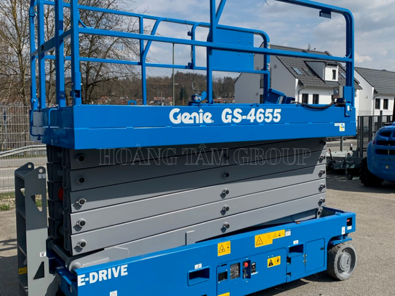 Xe Nâng Người Cắt Kéo GENIE GS-4655 - Chiều Cao Làm Việc 16m - Mới 100%