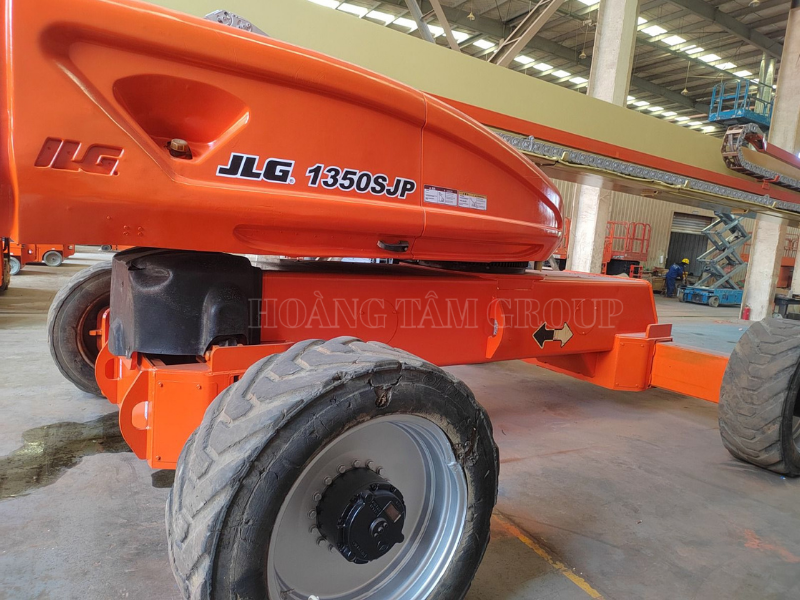 Xe Nâng Người Boom Lift JLG1350SJP - Chiều Cao Làm Việc 46m - Đời 2017