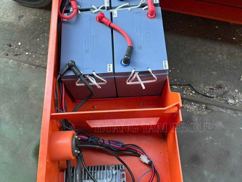 Xe Nâng Người Cắt Kéo GORLY JCPT1614HD- Mới 100% - Chiều Cao Làm Việc 16m - Đời 2024