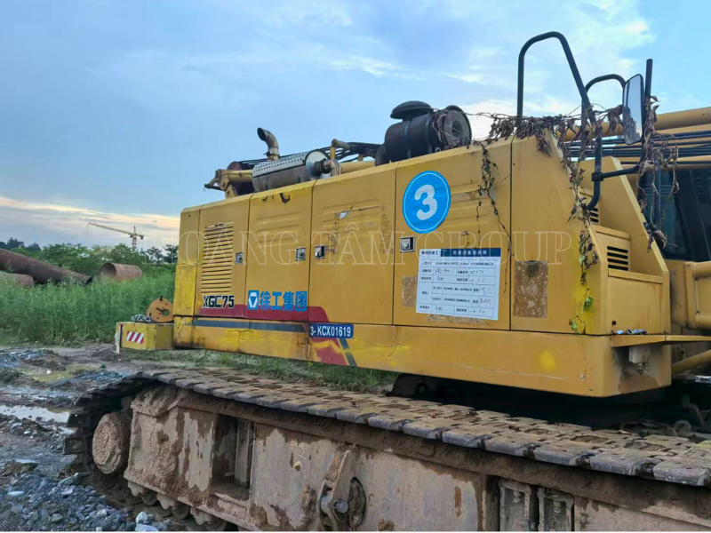 Cẩu bánh xích XCMG XGC75 - 75 tấn - Đời 2017 - Nhập khẩu Trung Quốc