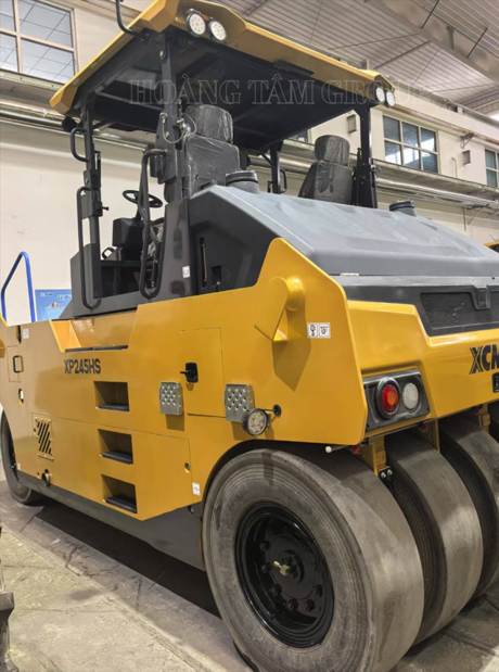 XE LU FULL LỐP XCMG XS245HS (24 TẤN)