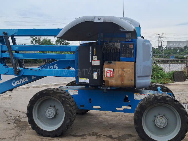 Cho thuê xe nâng người Genie Z-45/25 RT - Chiều cao làm việc 16m