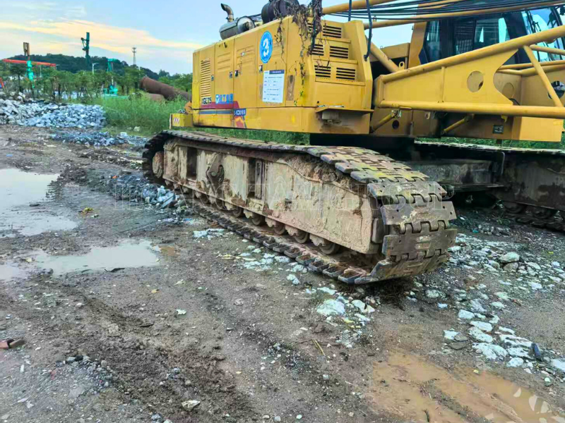 Cẩu bánh xích XCMG XGC75 - 75 tấn - Đời 2017 - Nhập khẩu Trung Quốc