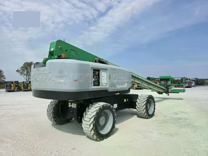 Xe Nâng Người Boom Lift Genie 80X - Chiều Cao Làm Việc 26m - Đời 2017